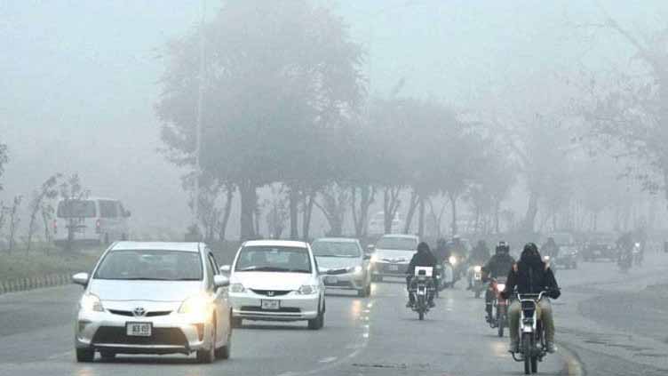 Citizens grapple with smog amid sporadic remedial measures 