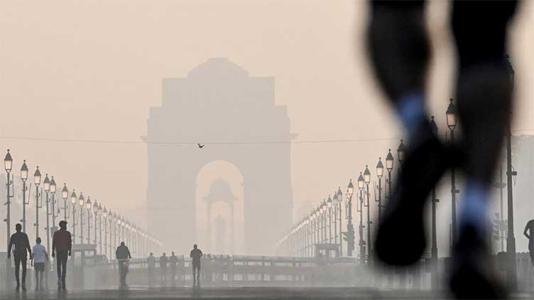 India's capital chokes in smog after firework ban flouted