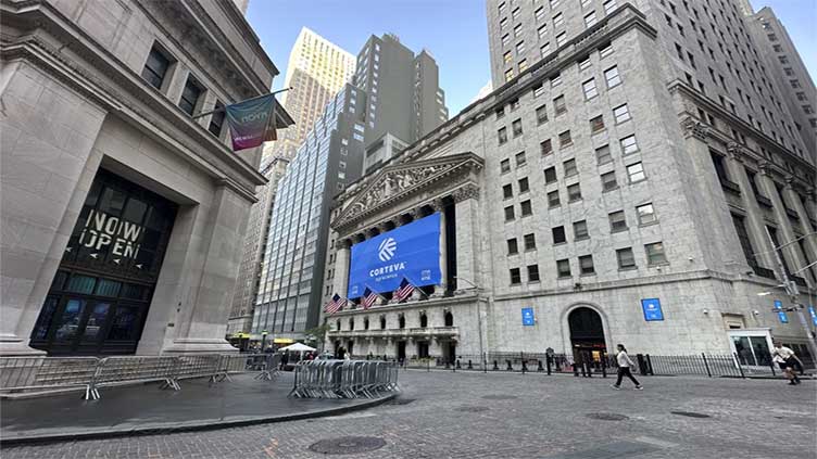 Stock market today: Microsoft, Meta and the burden of expectations knock Wall Street sharply lower