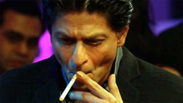 No more smoking, Shah Rukh Khan decides on 59th birthday 