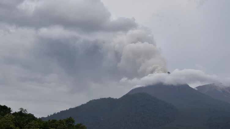 Volcanic eruption burns houses in Indonesia, killing at least 9 people