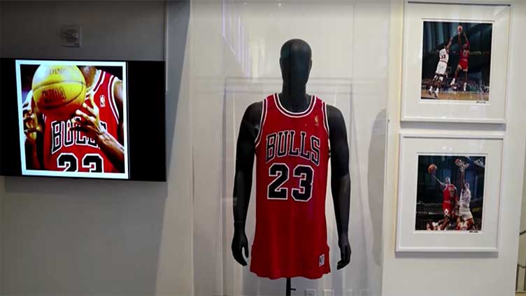 Michael Jordan's game-worn jersey goes for $4.68M in NYC auction