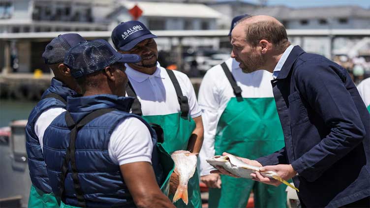 Prince William visits fishing community on last day of South Africa trip