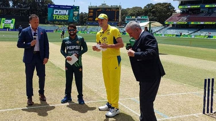 Second ODI: Pakistan win toss, put Aussies in to bat