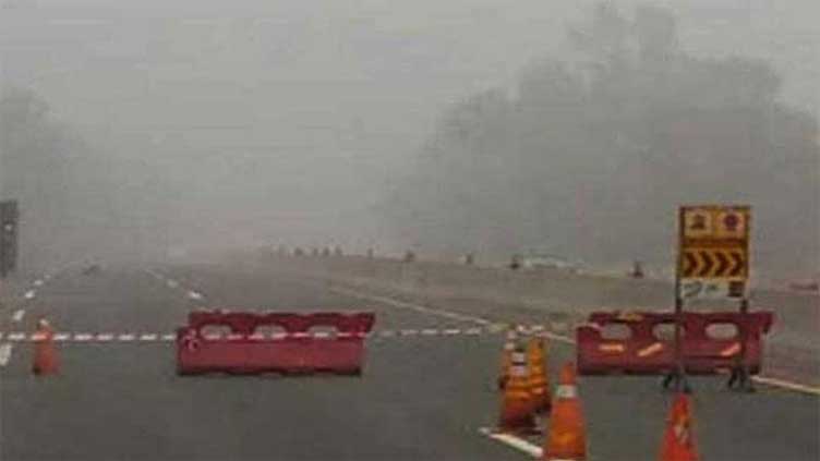 Motorways shut in parts of Punjab due to fog, smog