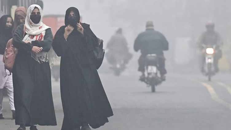 Lockdown in Lahore and Multan as govt declares 'all-out war' against smog 