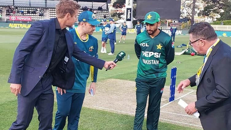 Pakistan opt to bat first after winning toss against Australia