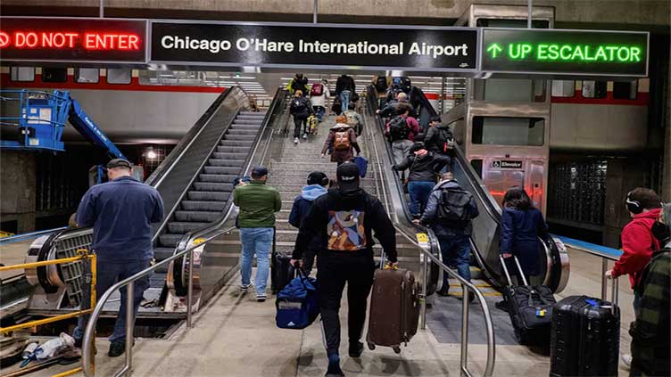 Dunya News Record 80 million Americans expected to travel for Thanksgiving holiday, industry group says