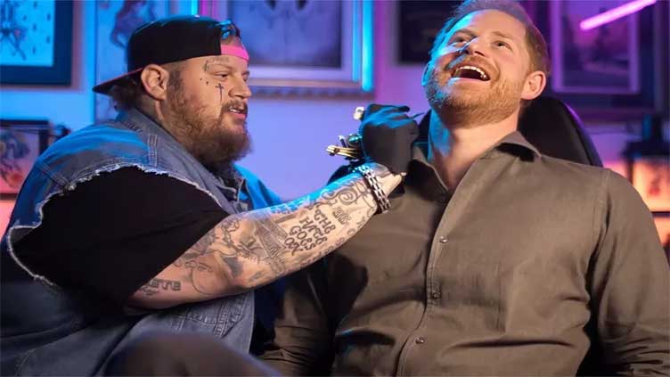 Prince Harry gets neck tattoo from Jelly Roll