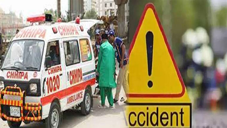 Father, son killed in road mishap in Karachi