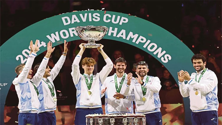 Sinner completes year to remember as Italy retain Davis Cup