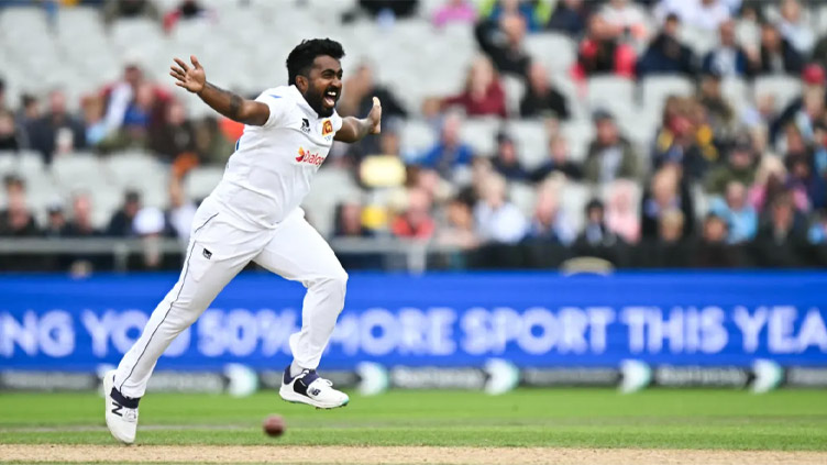 Sri Lanka take advantage of cloudy conditions, remove both openers early