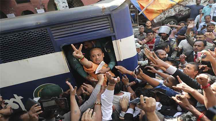 Lawyers in southeastern Bangladesh boycott courts after violence kills 1