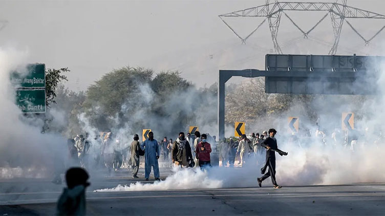 Use of tear gas in PTI's Islamabad protest to be investigated