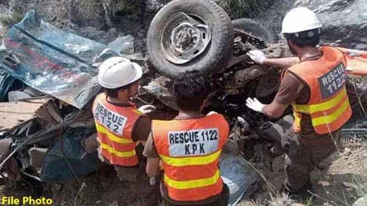 Five students killed, nine injured as coach plunges into ditch near Bannu