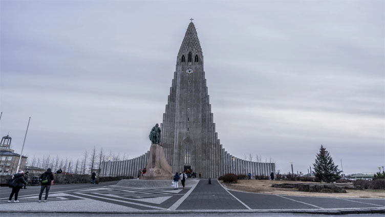 Iceland votes for a new parliament amid disagreements on immigration, energy policy and the economy