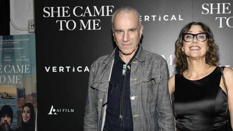 Daniel Day-Lewis ends acting retirement for a movie directed by his son