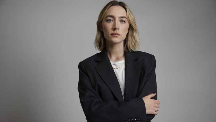 Saoirse Ronan felt happy and settled. That's why she could play an alcoholic in 'The Outrun'