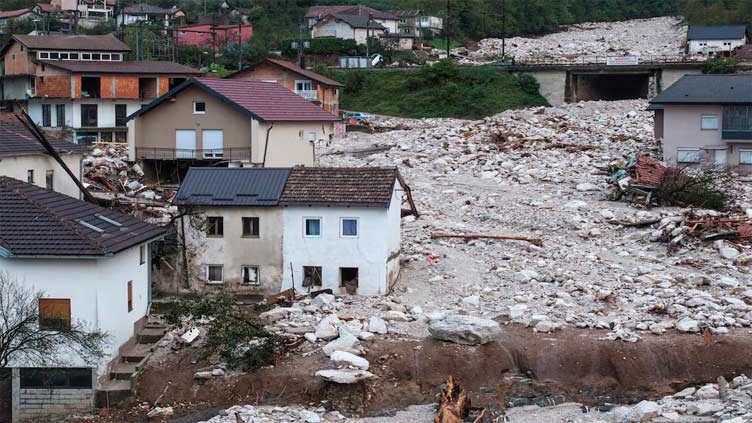 Rescue teams search for missing in Bosnia's floods