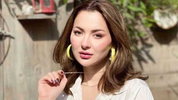 Fans on cloud nine to see Hania Amir strolling on London streets