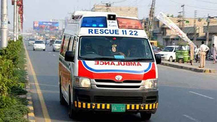 Five killed in bus, van collision in Sheikhupura