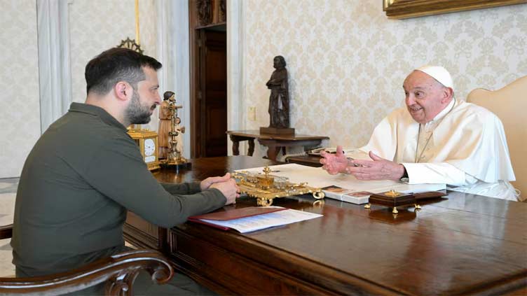 Zelenskiy seeks pope's help to free Ukraine POWs held in Russia