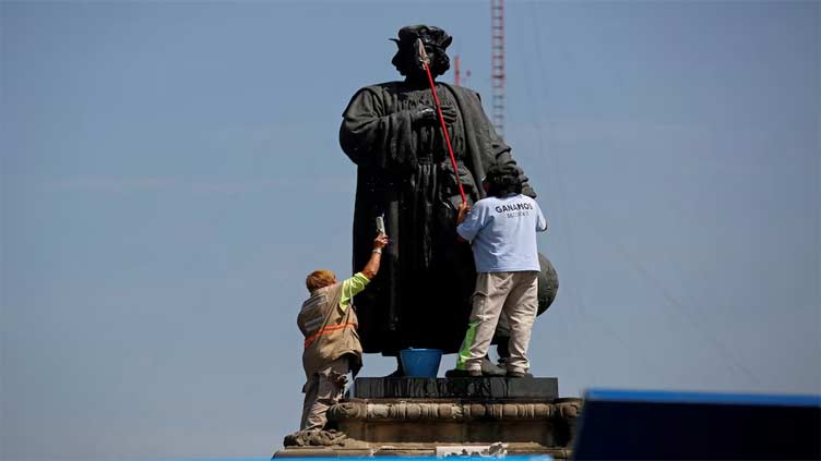 Columbus holiday in Latin America revives centuries-old historical debate