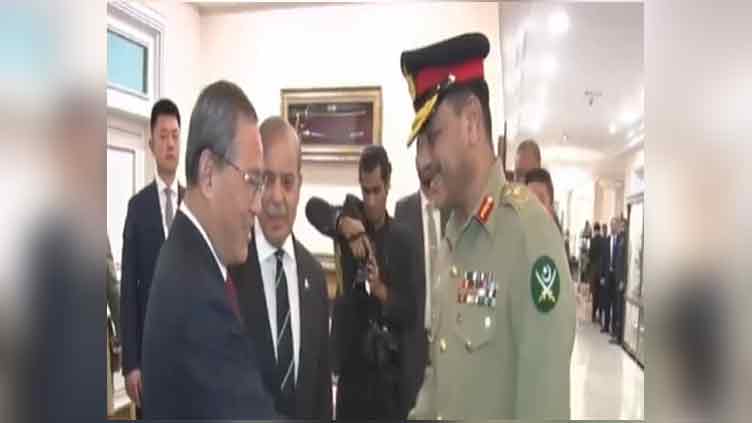 Chinese premier meets COAS Munir 