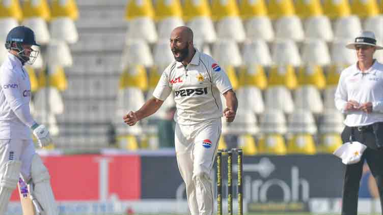 Sajid's magical spell puts Pakistan in command as England trail by 127 runs