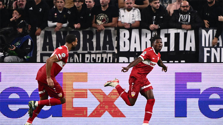 Toure snatches last-gasp win for Stuttgart at Juventus