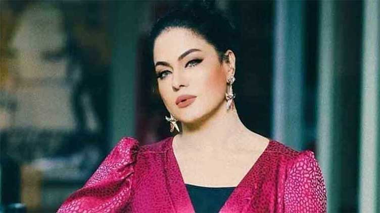 Another feather in her cap: Veena Malik gets Bachelor degree