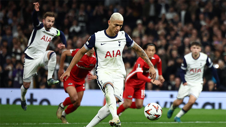 Spurs march on in Europa League as Mourinho sees red against Man Utd