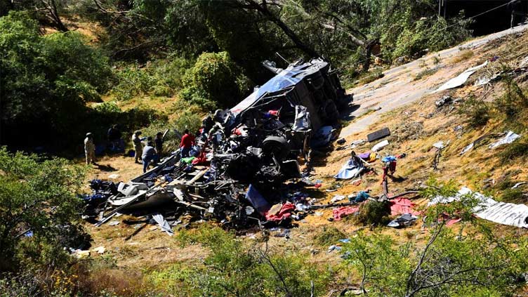 Bus crash in central Mexico kills 19 people