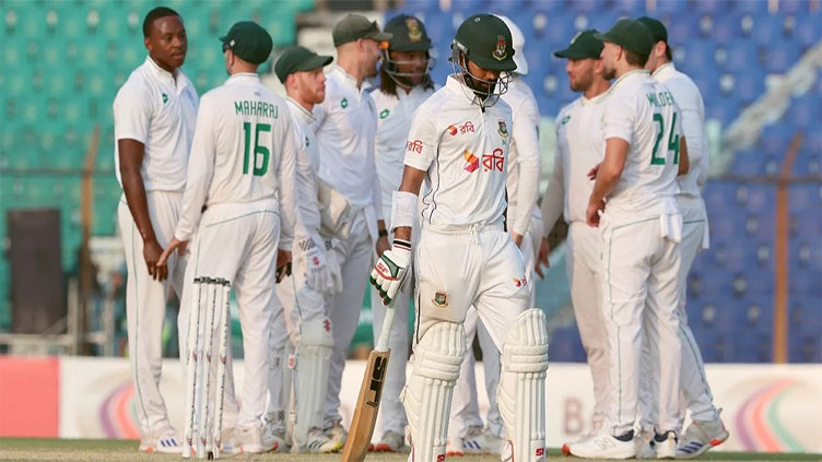 Bangladesh stumble to 38-4 in reply to mammoth South Africa total