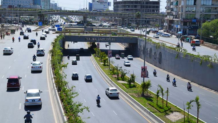 پنجاب: حادثات کی روک تھام کیلئے روڈ سیفٹی اتھارٹی بنانے کا فیصلہ