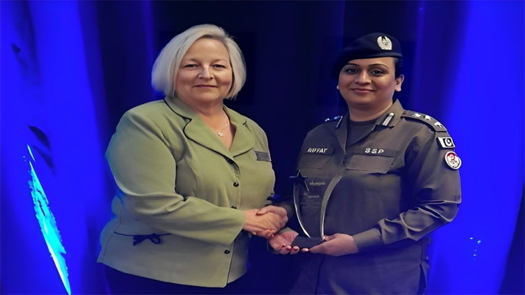 Punjab police SSP Riffat Bukhari gets global award