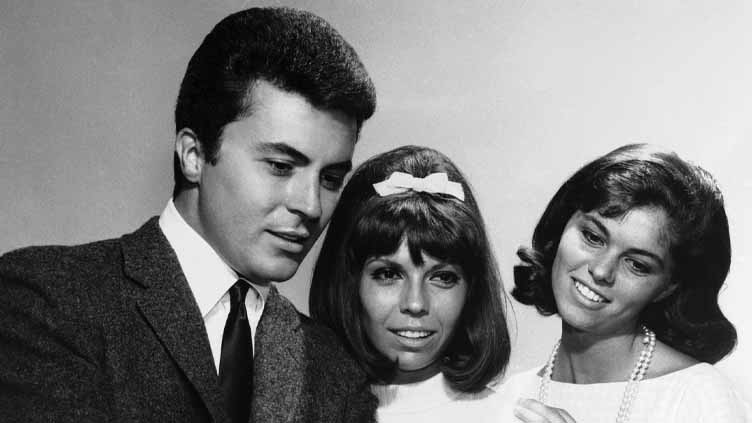 James Darren, 'Gidget' teen idol, singer and director, dies at 88