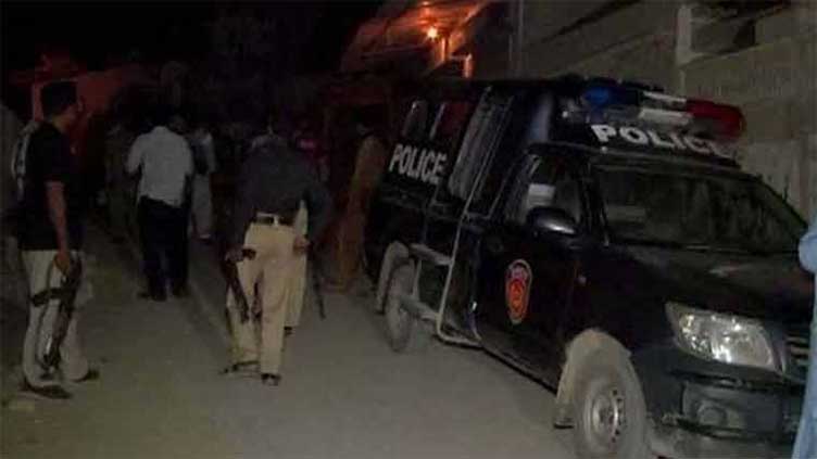 Policeman killed in 'encounter' with robbers in Karachi