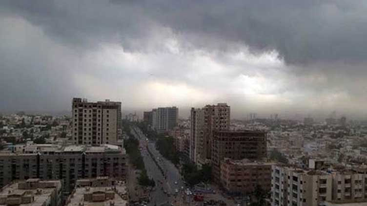 Karachi expects light drizzle with sea breeze