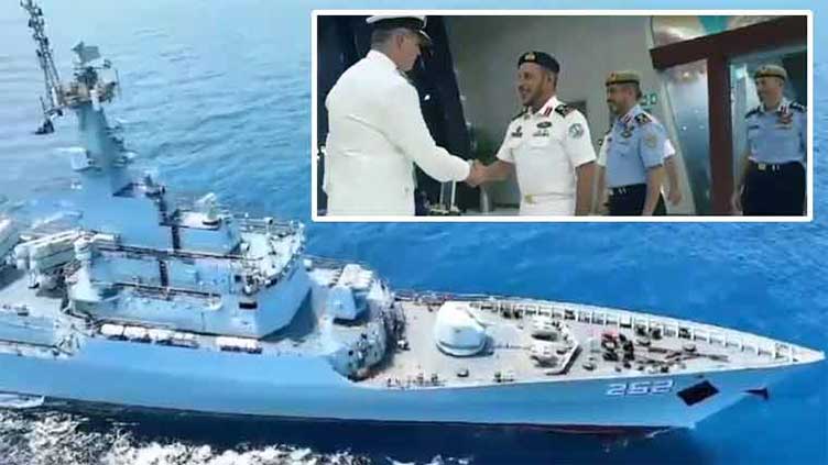 Two ships of Pakistan navy reach UAE for joint exercise