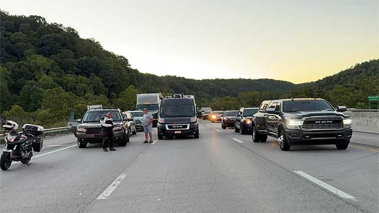 Kentucky shooter at large after wounding at least seven along highway