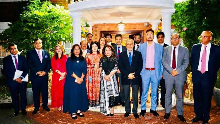 British MPs of Pakistani origin meet Deputy PM Dar in London