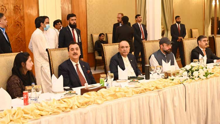 President Zardari urges MPs to play role in strengthening democracy