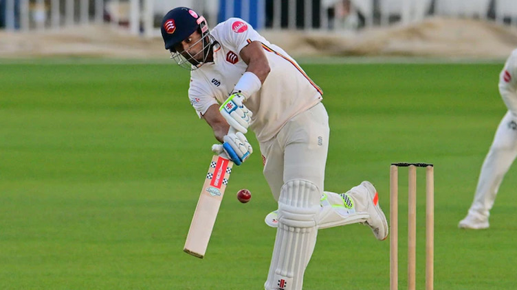 Oversized bat costs Essex 12 points in county championship title race