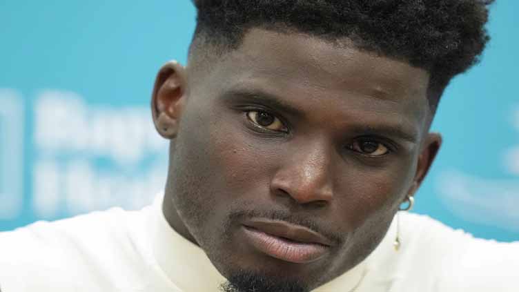 Tyreek Hill says he could have handled his traffic stop better but he still wants the officer fired