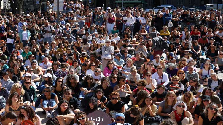 Hundreds gather in France in support of Giselle Pelicot and all rape victims