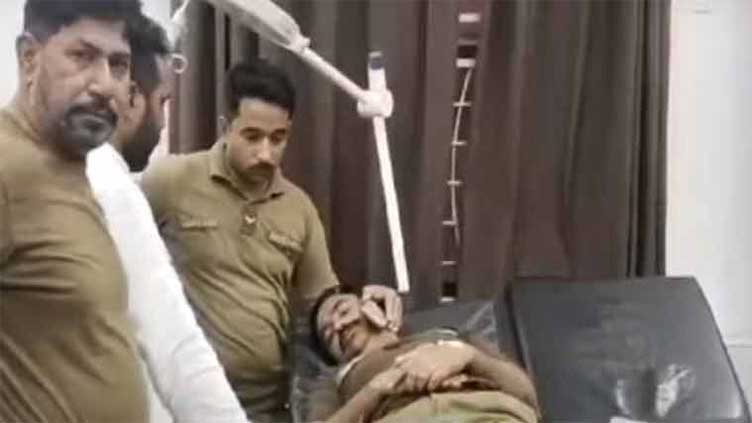 Two bandits killed, policeman injured in Mian Channu 'encounter'