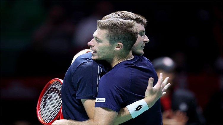 Canada beat Britain to reach Davis Cup quarter-finals