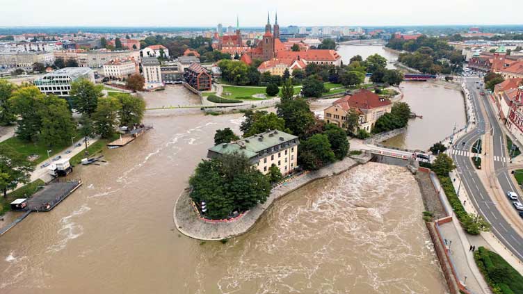 Poland's third-largest city braces for peaking floods