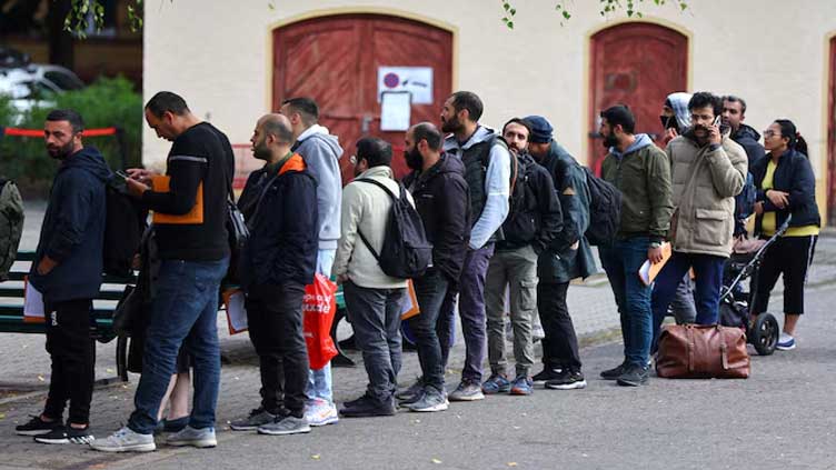 First-time asylum seekers in EU drop by 17% in June